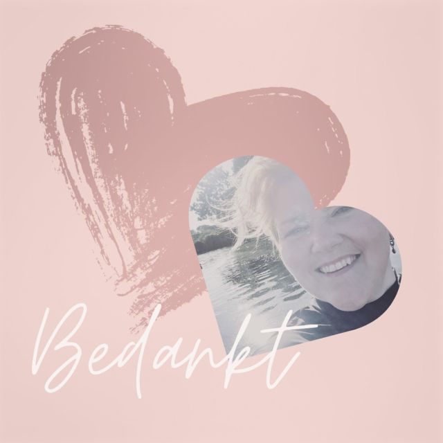 Lieve Klanten, Vandaag is mijn laatste dag bij Abbey's. Na 23 jaar in Voorschoten als hairstylist te hebben gewerkt zal ik per 1 februari een nieuw avontuur in de zorg aangaan. Ik wil jullie bedanken voor de afgelopen 23 jaar, het vertrouwen in mij voor alle mooie kapsels en gezichtsbehandelingen die ik jullie heb mogen geven. De mooie, lieve en ontroerende gesprekken die ik met jullie heb mogen voeren. Wat heb ik genoten van dit mooie hoofdstuk in mijn leven🩷 Ik draag jullie allemaal een warm hart toe en wellicht ooit tot ziens! Tot slot...Steffy🩷, wat een mooie weg hebben we samen afgelegd om Abbey's te vormen. Dank voor de fijne samenwerking, het delen van lief en leed de afgelopen 8 jaar. Ik gun je het allerbeste en weet ik ben maar een telefoontje ver weg! Bedank! Until we meet again! Veel liefs, Mandy